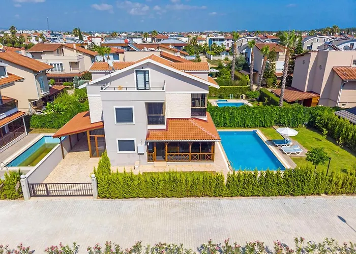 Paradise Town Estella Villa *