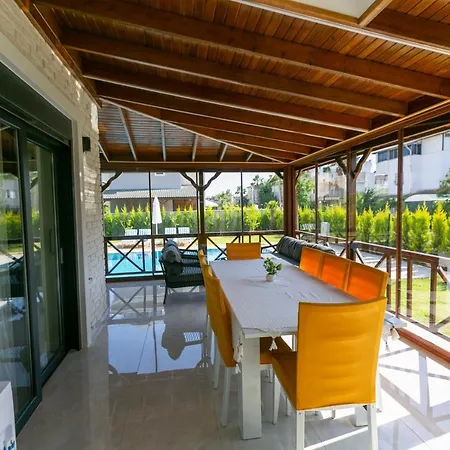 Paradise Town Estella Βίλα Μπέλεκ