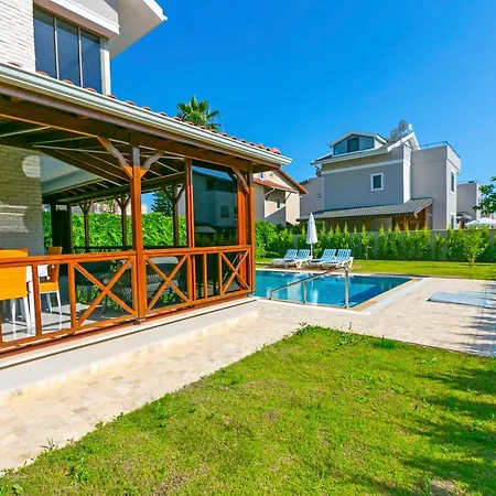 Βίλα Paradise Town Estella *