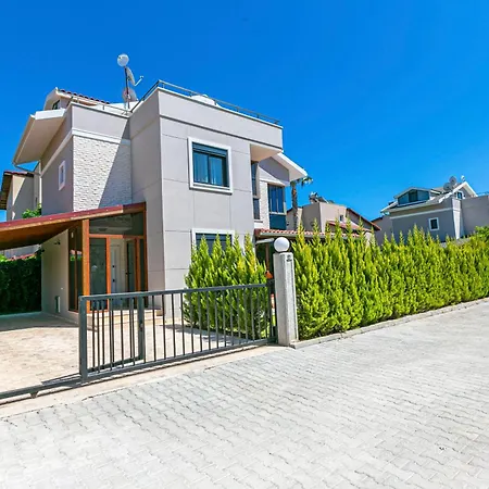 Paradise Town Estella Βίλα