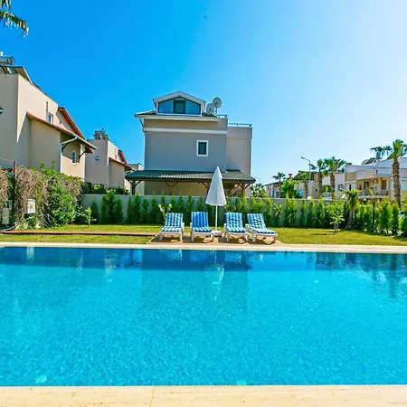 Paradise Town Estella *