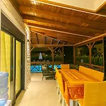 Paradise Town Estella Villa *